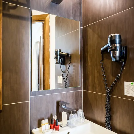 Hotel Art Eiffel 3*