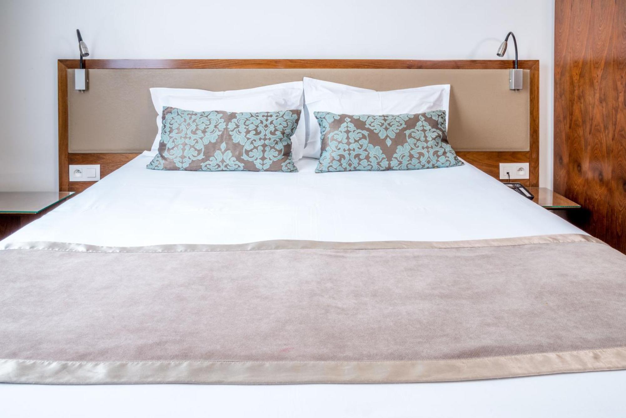 Hotel Art Eiffel Paris